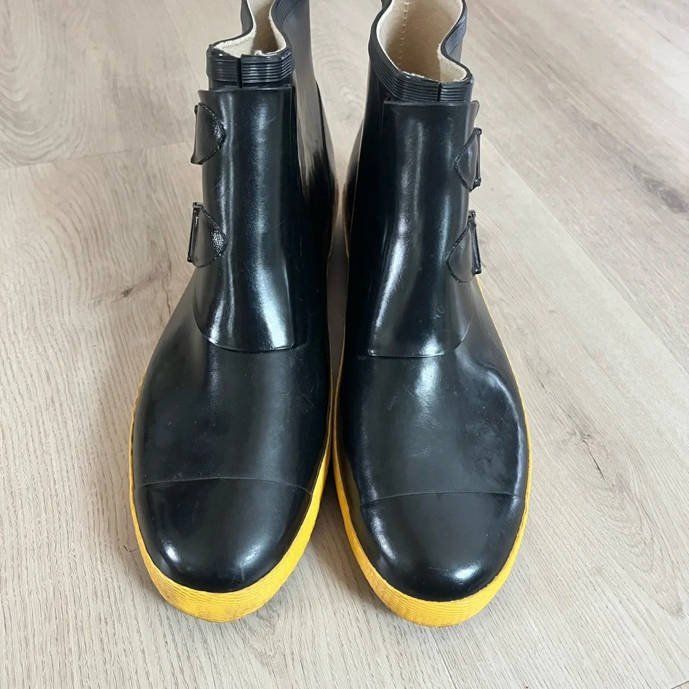 Pappagallo Black and Yellow Ankle Rain Boots, Sz 10